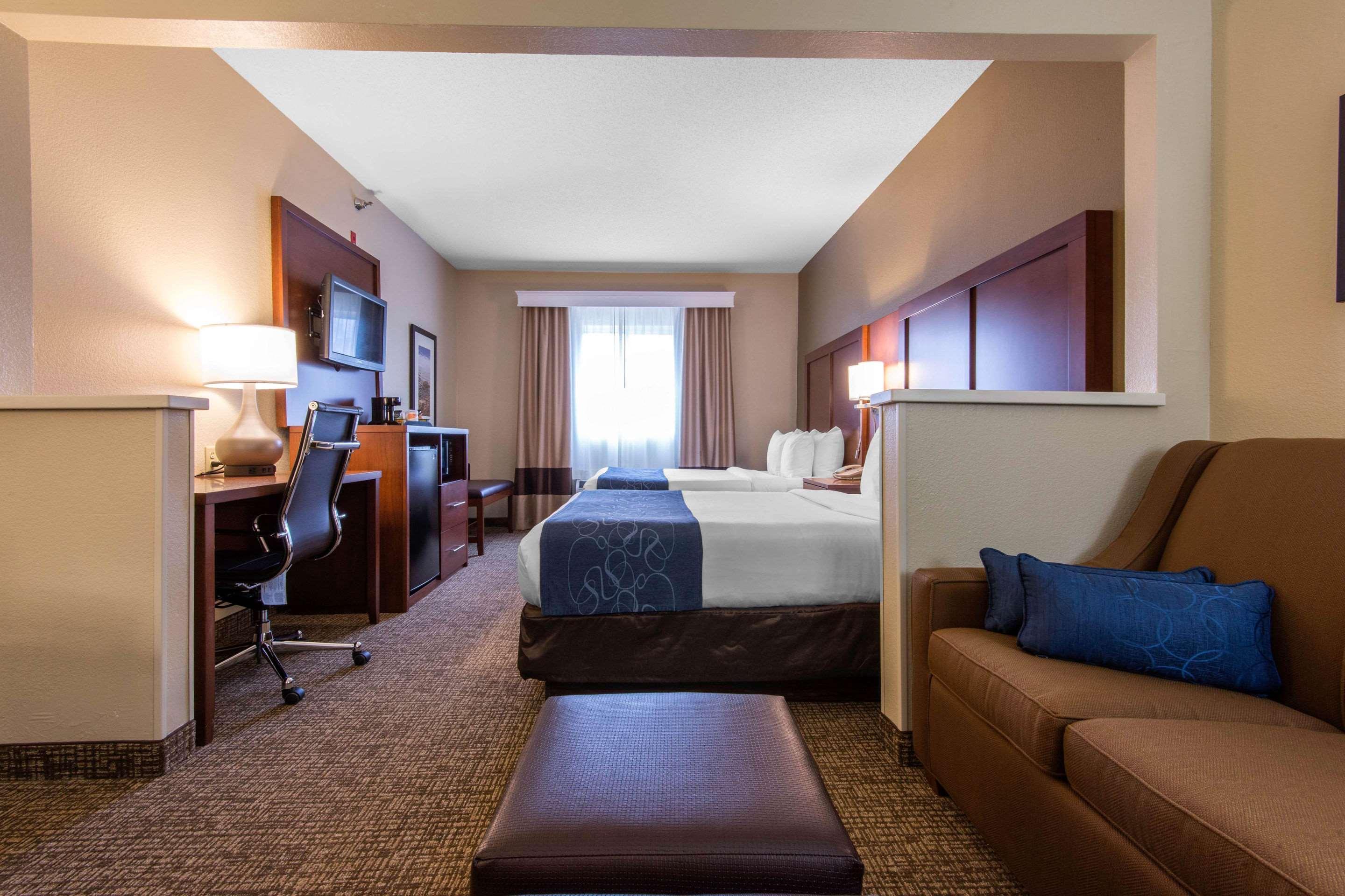 Comfort Suites Rochester Henrietta University Area Exterior foto