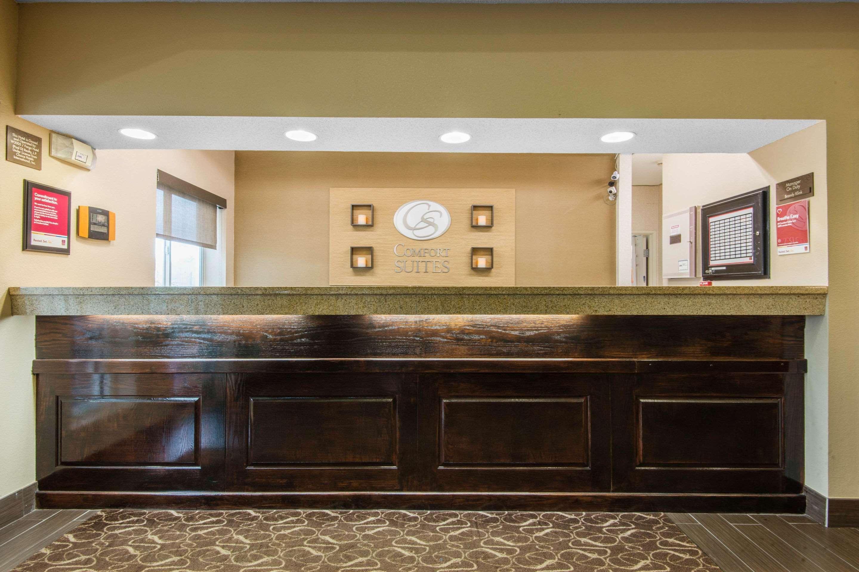 Comfort Suites Rochester Henrietta University Area Exterior foto