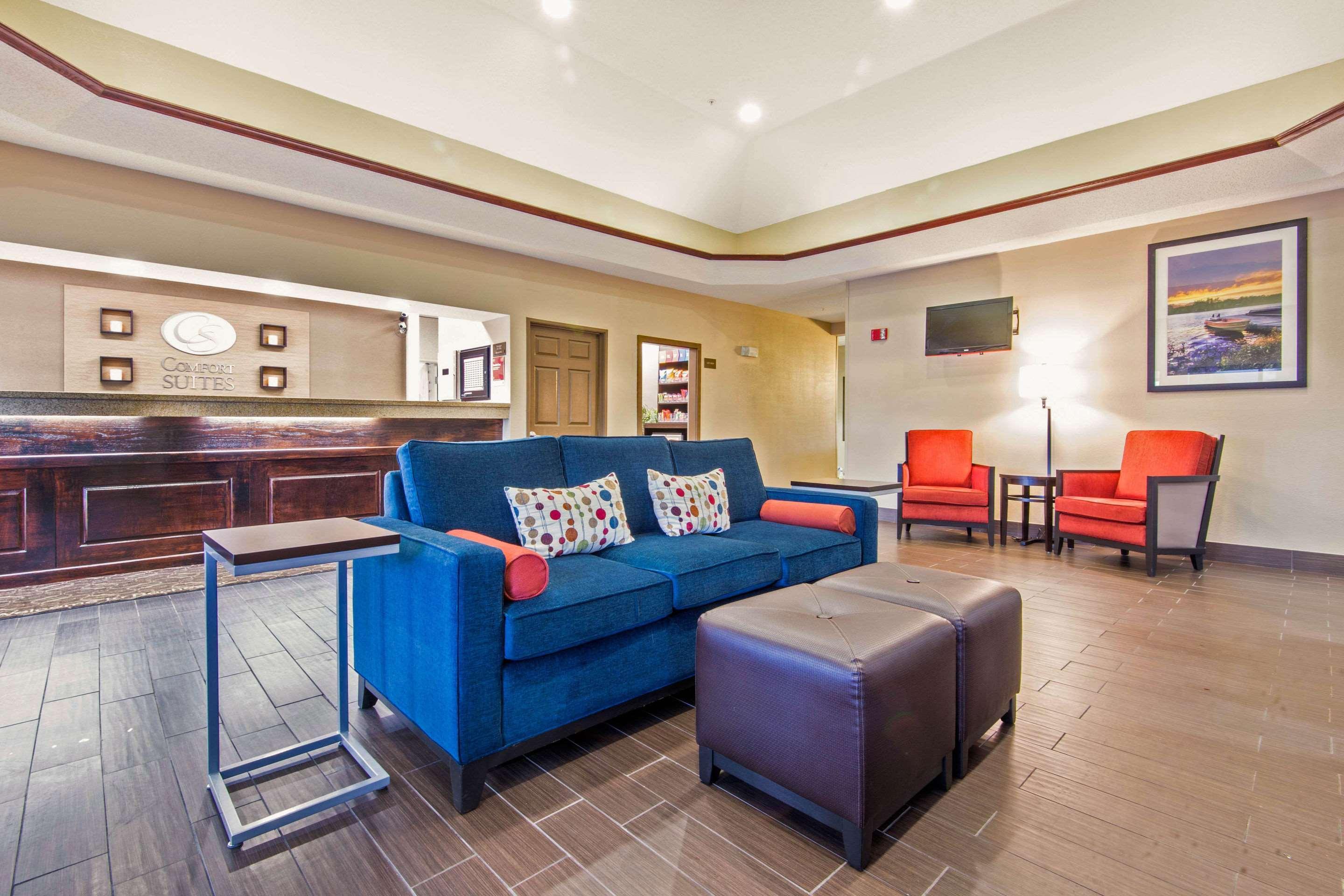 Comfort Suites Rochester Henrietta University Area Exterior foto
