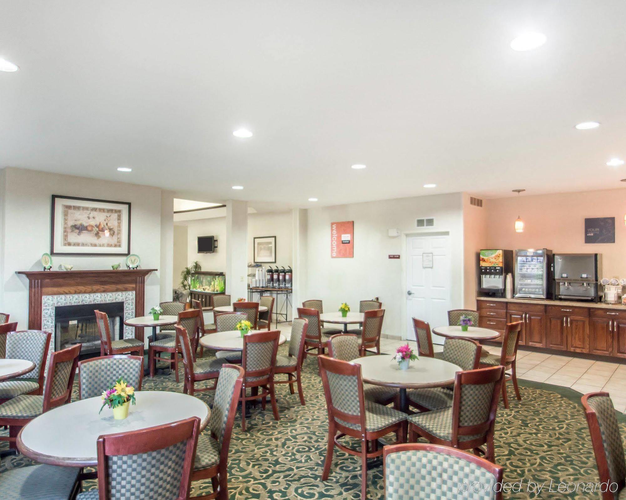 Comfort Suites Rochester Henrietta University Area Exterior foto